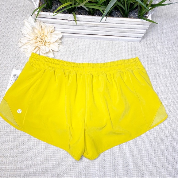 Lululemon Soleil Yellow Hotty Hot Gym Shorts - Picture 7 of 9